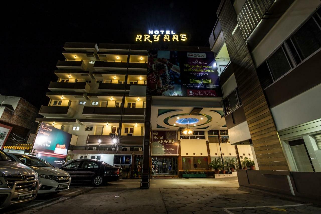 Hotel Aryaas Palayankottai Bagian luar foto