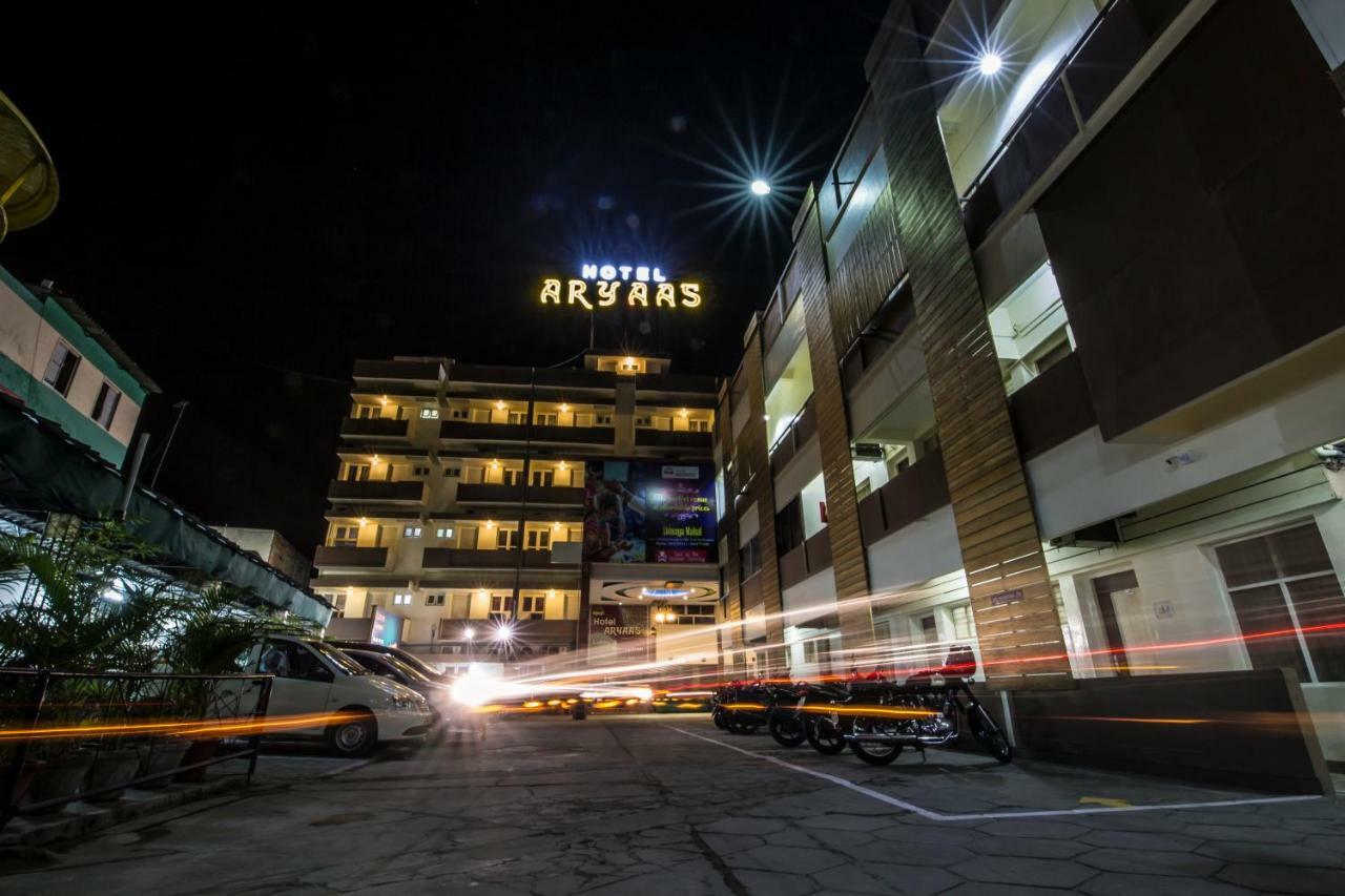 Hotel Aryaas Palayankottai Bagian luar foto