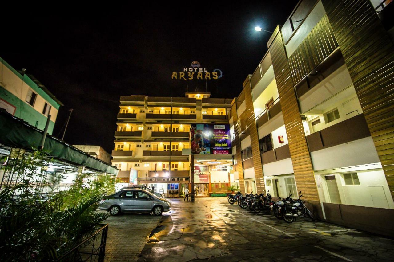 Hotel Aryaas Palayankottai Bagian luar foto
