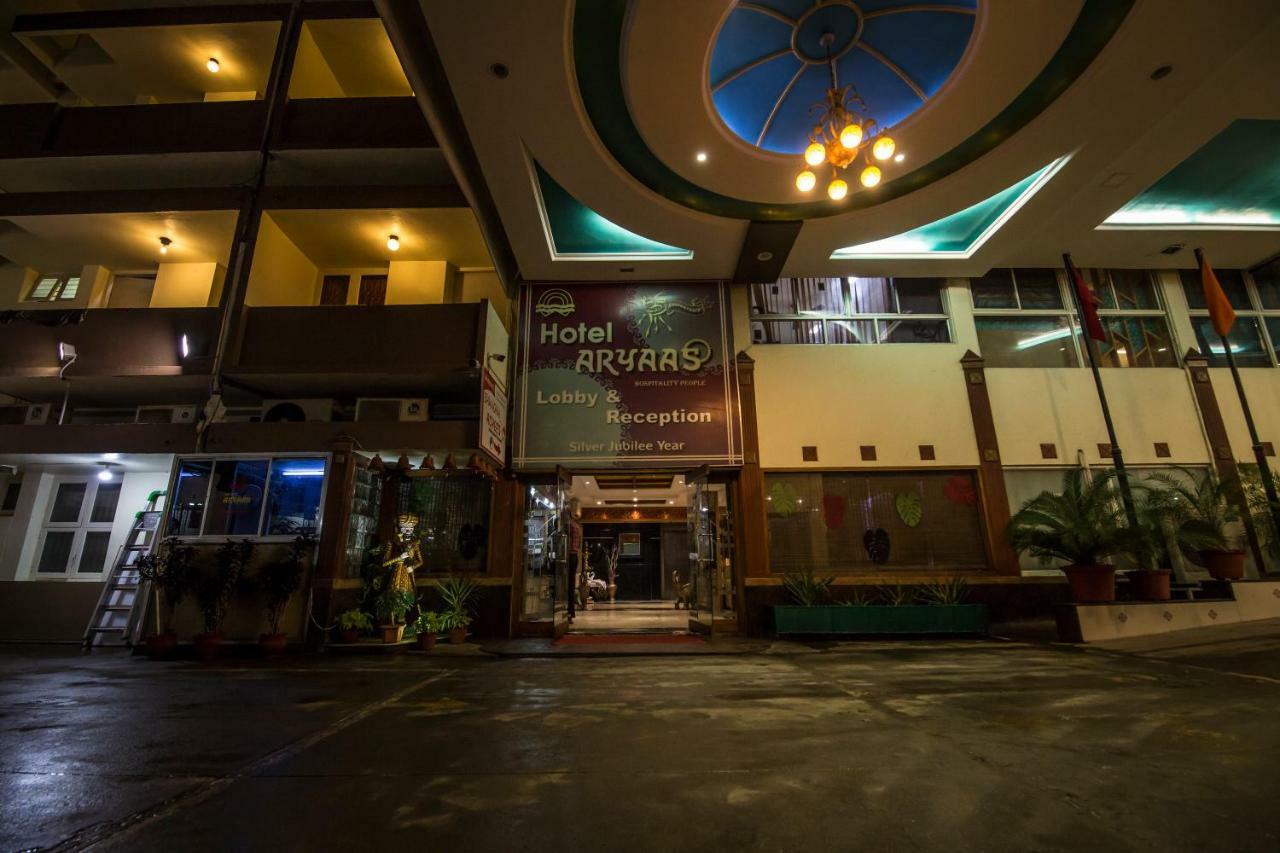 Hotel Aryaas Palayankottai Bagian luar foto